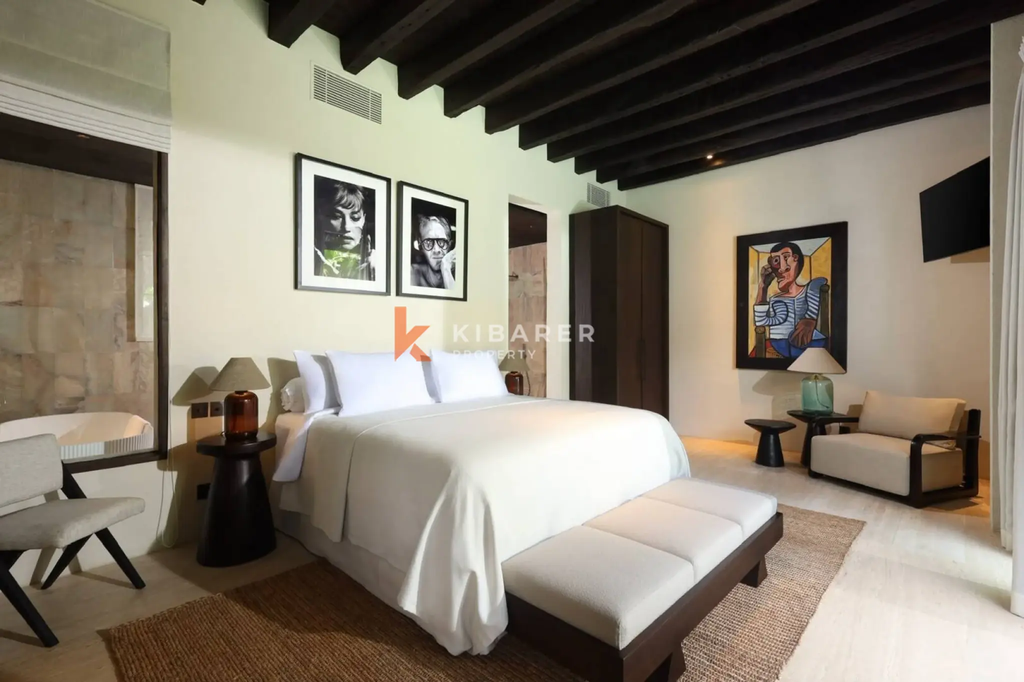 Comfortable Six-Bedroom Residence with Spacious Garden in Umalas — image 12