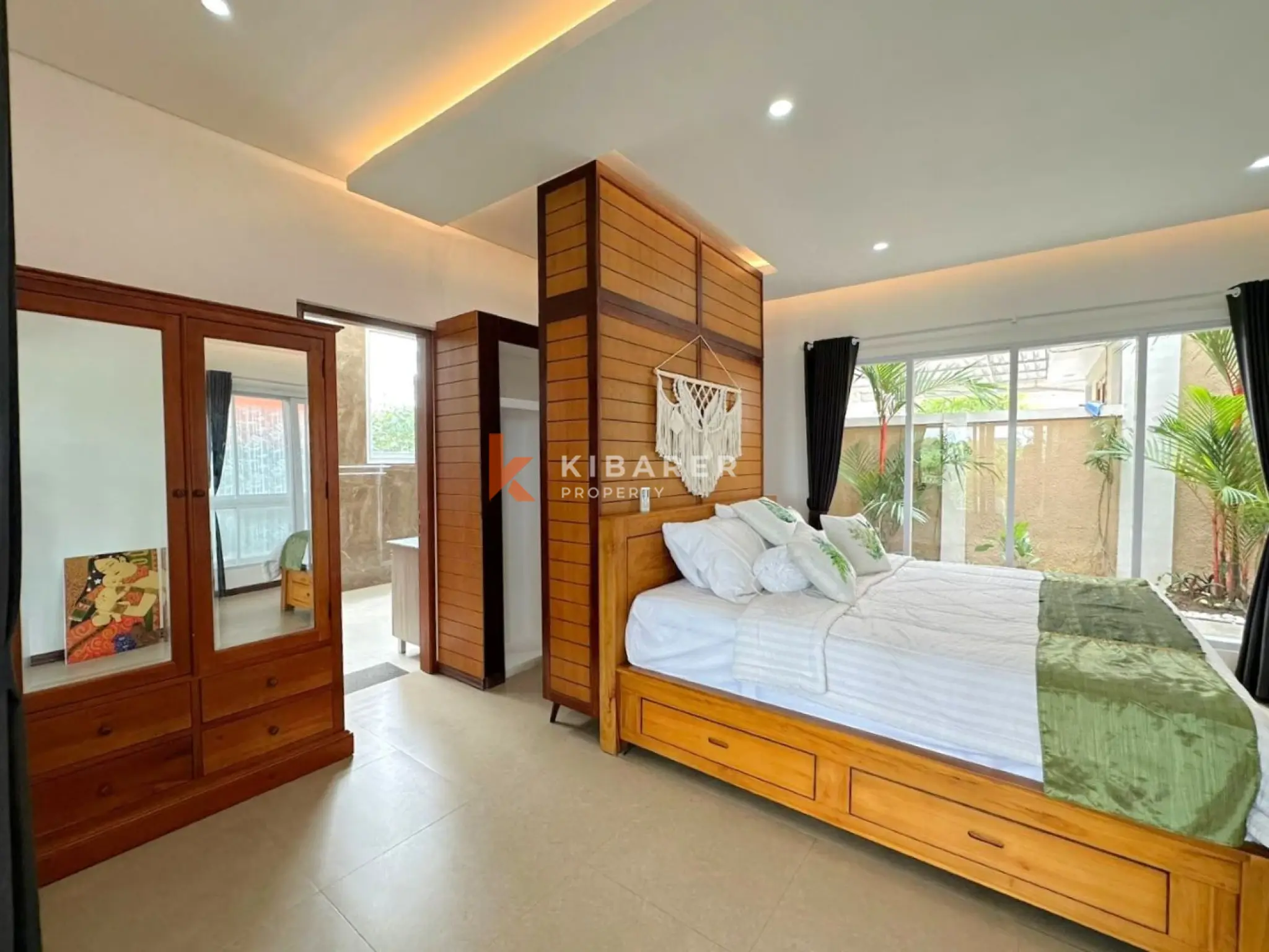 Cozy Three Bedroom Enclosed Living Room Nestled in Padonan — image 12