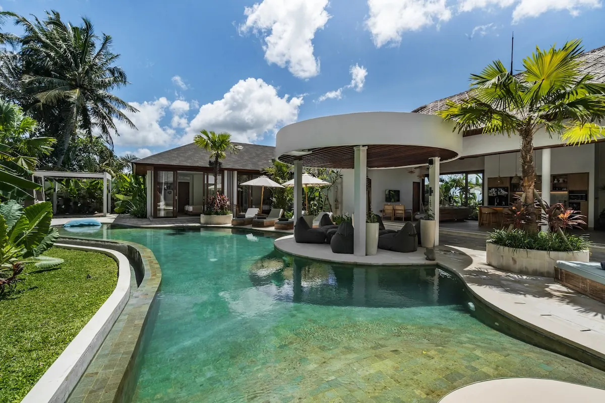 6 BR Tropical Garden Pavilion Villa Ubud — 6BR Villa Rental in Ubud — image 16