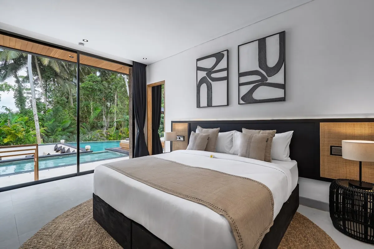9 BR Jungle Tropical-Modern Estate Ubud — 9BR Estate Rental in Ubud — image 1