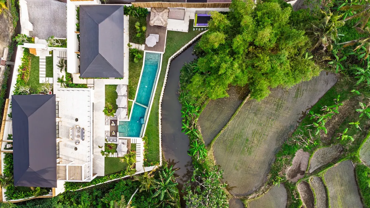 6 BR Rice-Field Infinity-Pool Villa Ubud — 6BR Villa Rental in Ubud — image 7