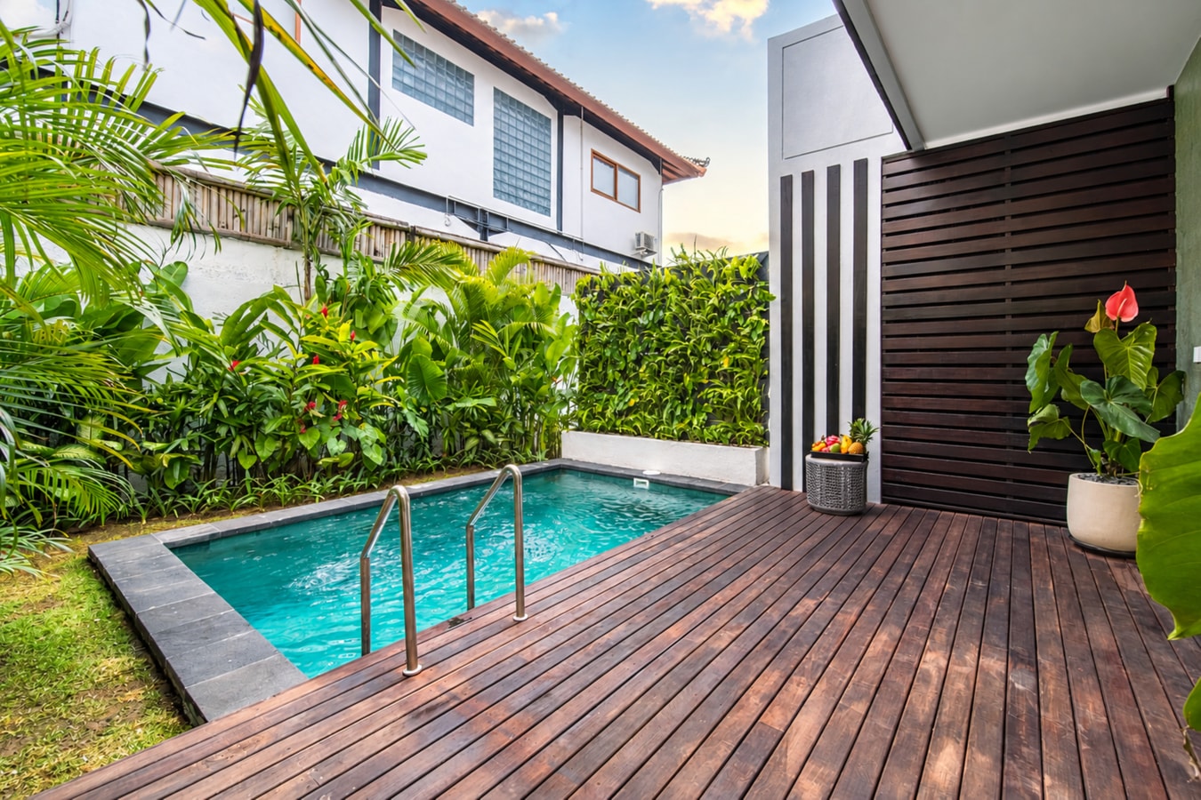 Berawa Beachside 2BR Pool Villa, Near Baked & Nude in Tibubeneng, Bali — image 9