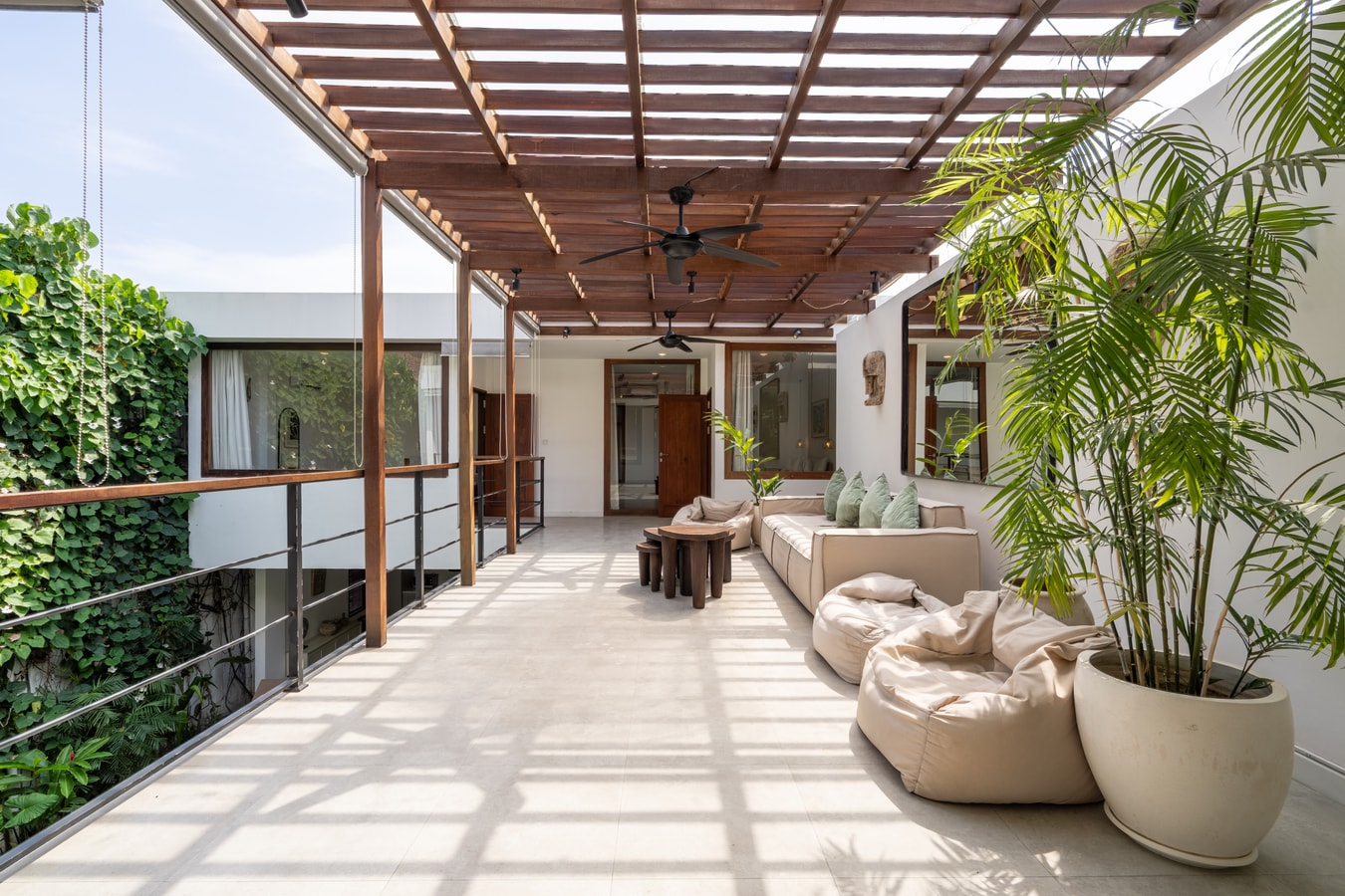 Modern 4BR Berawa Villa | Pool, Near Beach & Finns in Canggu, Bali — image 9