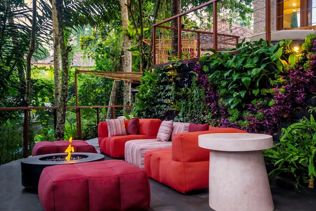 6 BR Thatched Courtyard Villa Ubud — 6BR Villa Rental in Ubud — image 5