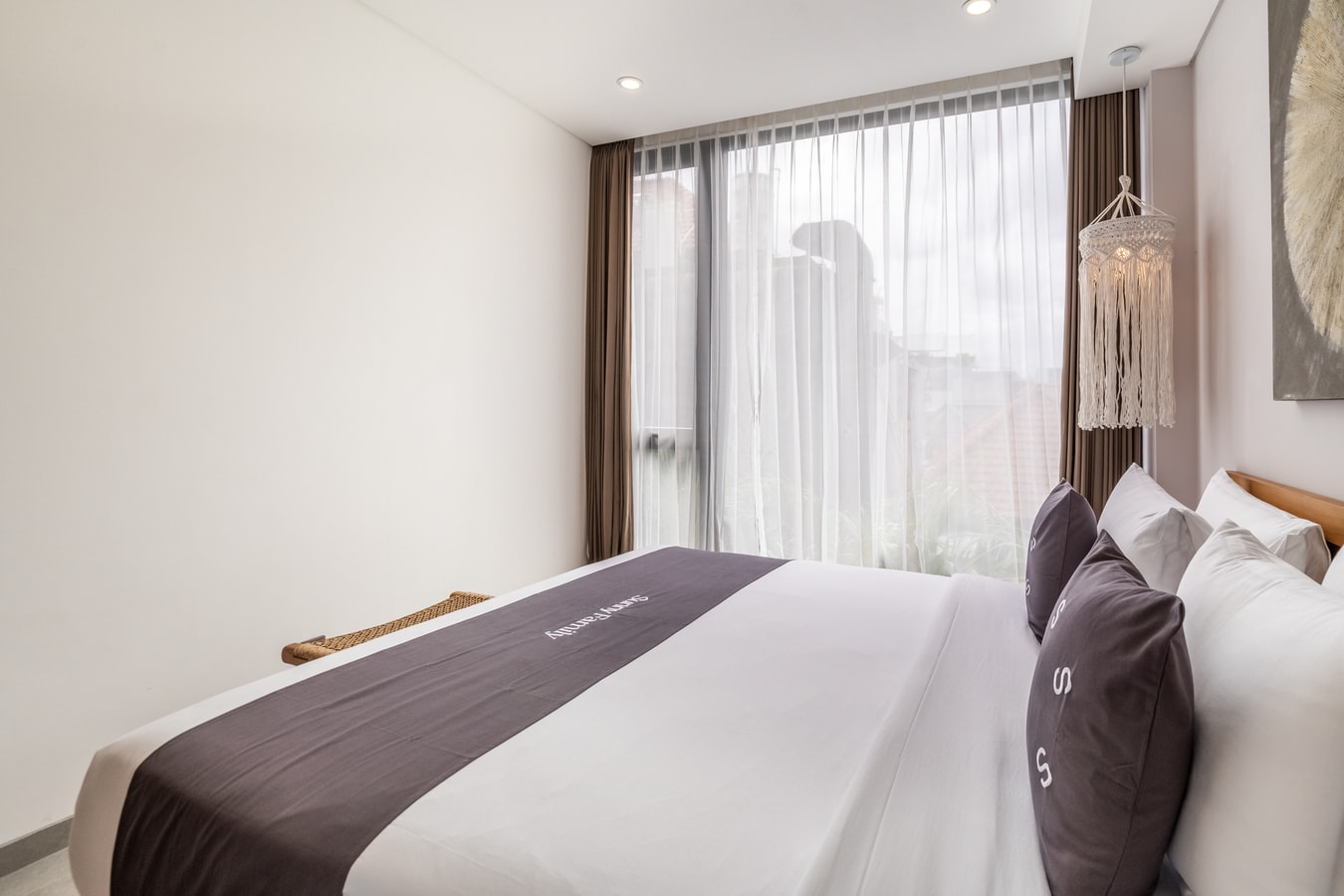 2BR Luxury Canggu | Rooftop Gym, Sauna & Pool in Canggu, Bali — image 13