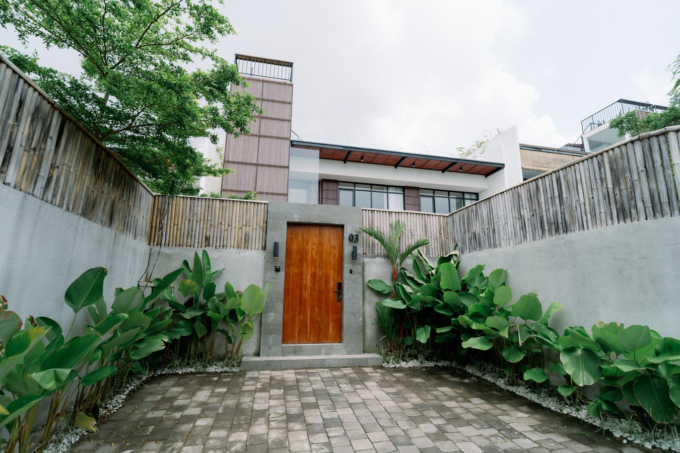 4BR Canggu Retreat Villa – Sunbed Rooftop & Pool in Canggu, Bali — image 11