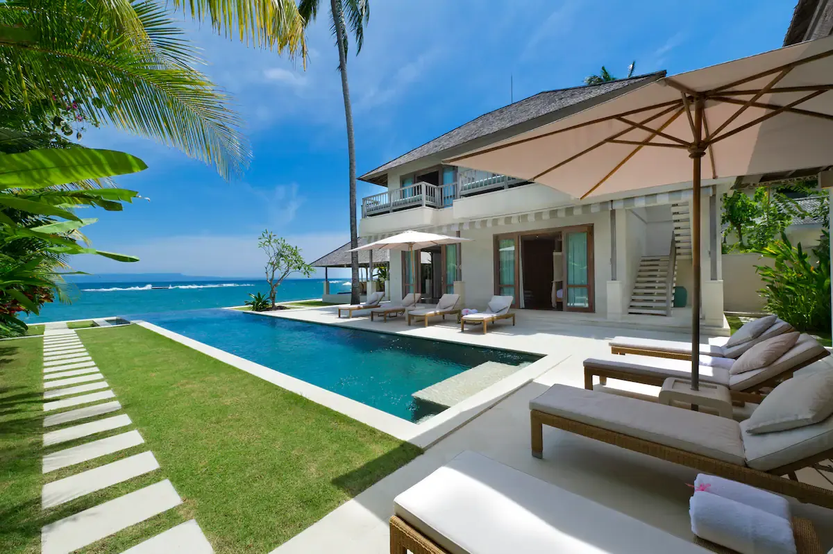 Siri Mendira - Villa Bakung — 4BR Villa Rental in Candidasa — image 2