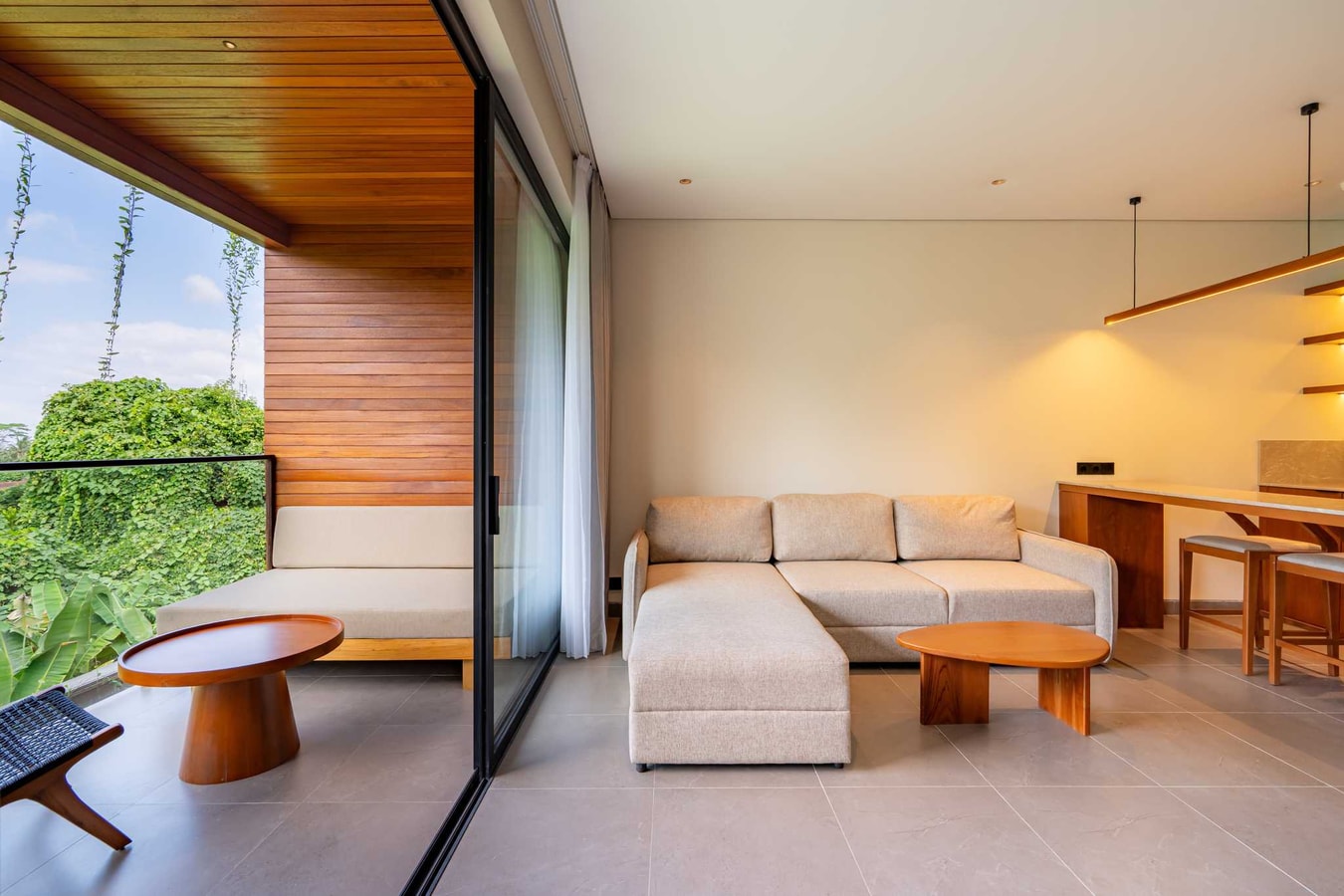 Novo 3.3 - Studio with Jungle View Balcony, Ubud in Ubud, Bali — image 19