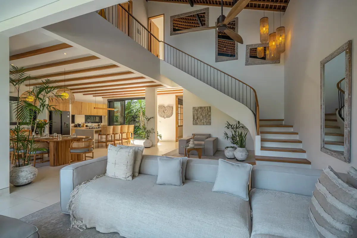 4 BR Tropical-Modern Fully Staffed Residence Canggu — 4BR Residence Rental in Canggu — image 11