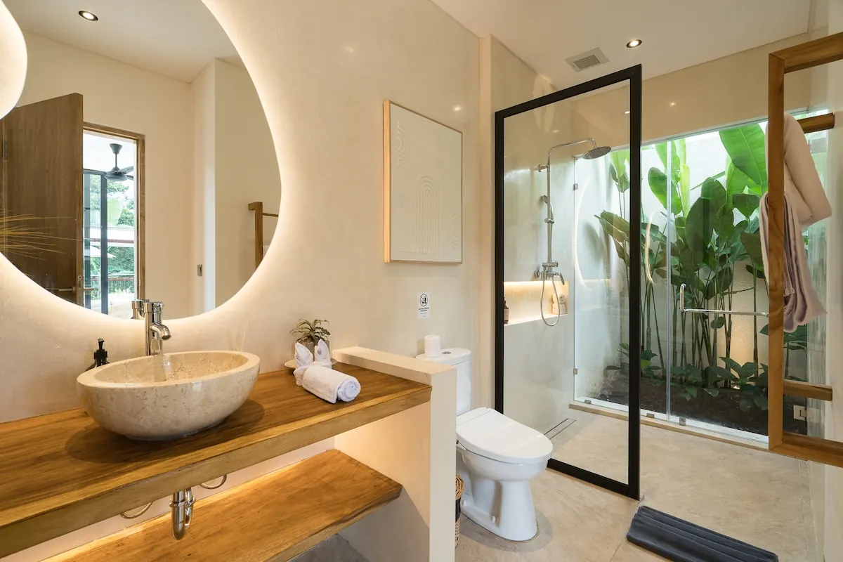 6 BR Tropical-Modern Infinity-Pool Villa Ubud — 6BR Villa Rental in Ubud — image 15