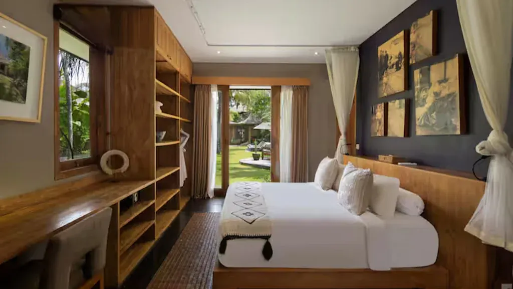 5 BR Private Retreat Seminyak — 5BR Villa Rental in Seminyak — image 11