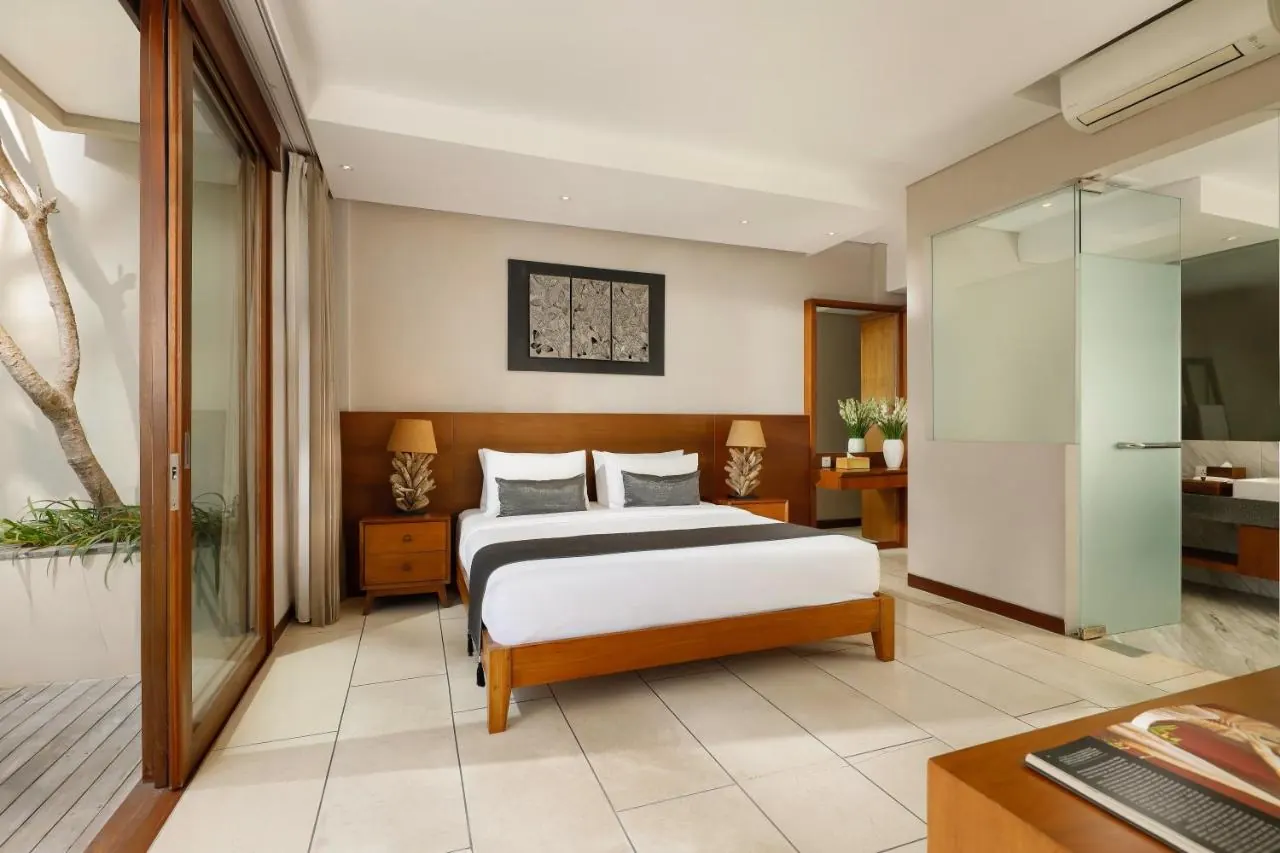 3 BR Hilltop Pool Villa Nusa Dua — 3BR Villa Rental in Nusa Dua — image 5