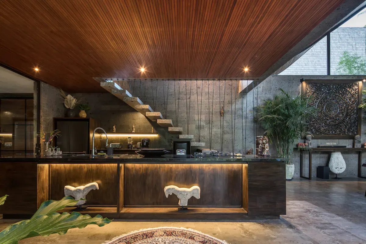 4 BR Stone Infinity-Pool Villa Ubud — 4BR Villa Rental in Ubud — image 5