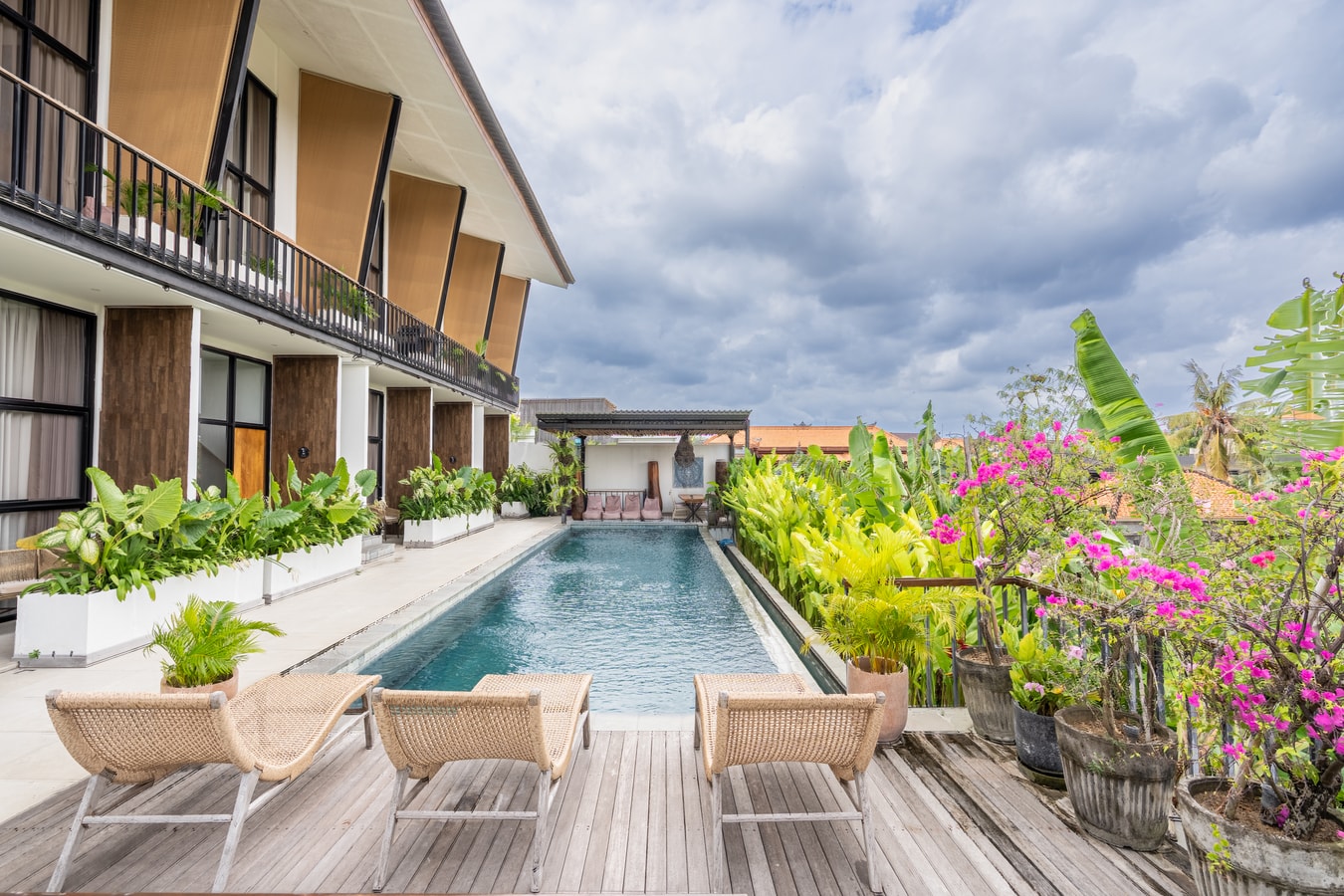 Luxe 1BR Canggu | Infinity Pool, Best Location - Canggu, Bali — image 11