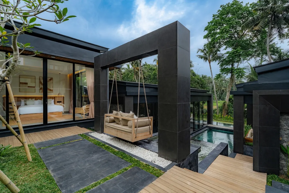 5 BR Rice-Field Infinity-Pool Villa Ubud — 5BR Villa Rental in Ubud — image 9