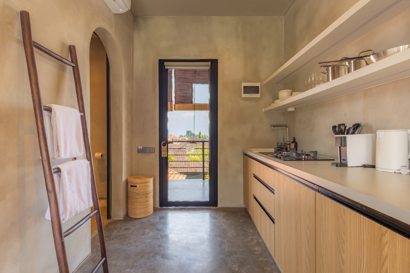 Stylish 1BR Studio | Near Ubud Market & Palace - Ubud, Bali — image 19