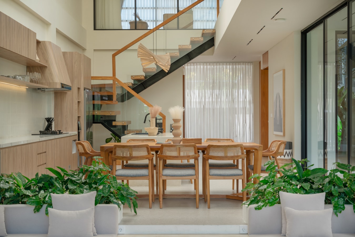 3BR New Paddy View Luxury Villa - Near Beach in Canggu, Bali — image 7