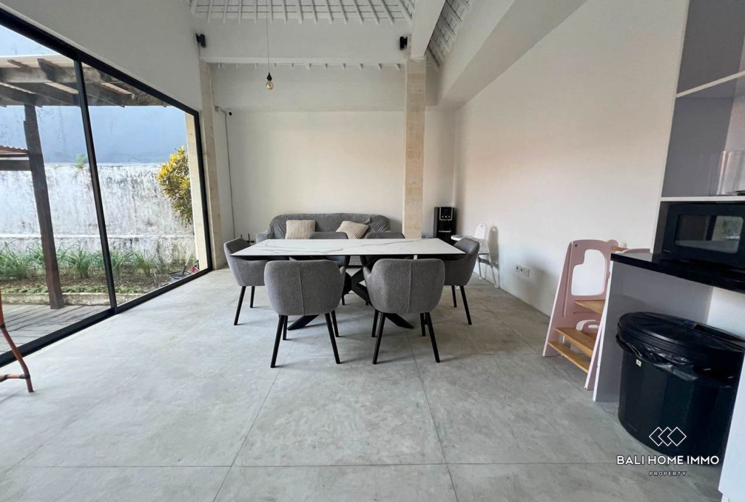 3 bedroom Classic-modern Villa for Rent in Canggu Berawa — image 1