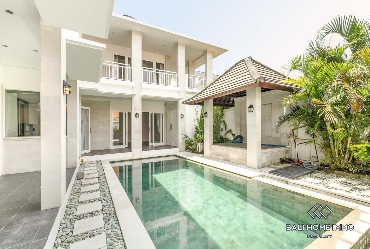 3 Bedroom Family Villa for Rent in Seminyak Beachside