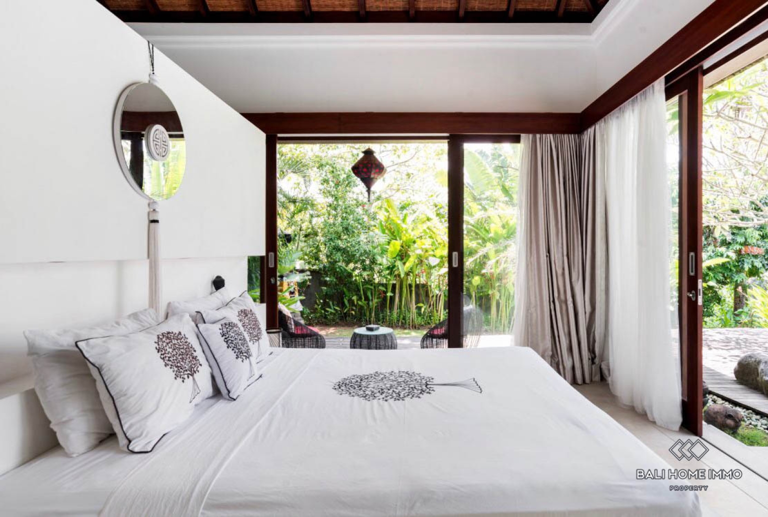 3 bedroom family villa with garden for rent in berawa — image 12