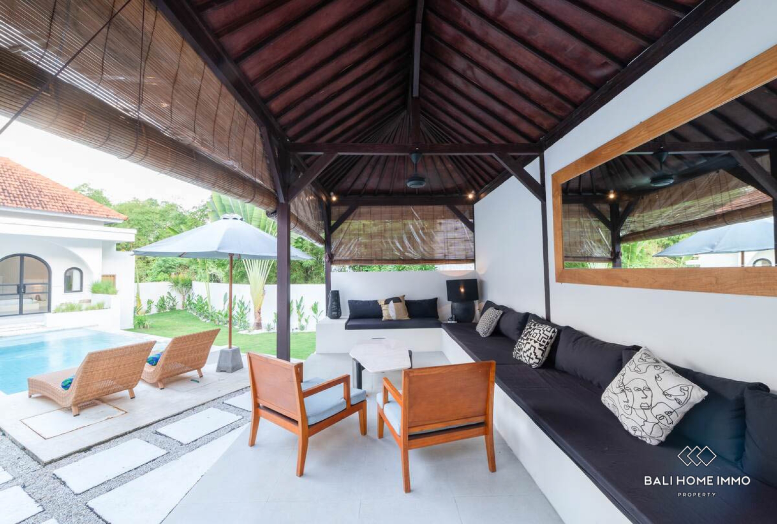 3 bedroom Family Villa with Garden for rental in Padang Linjong Canggu — image 1