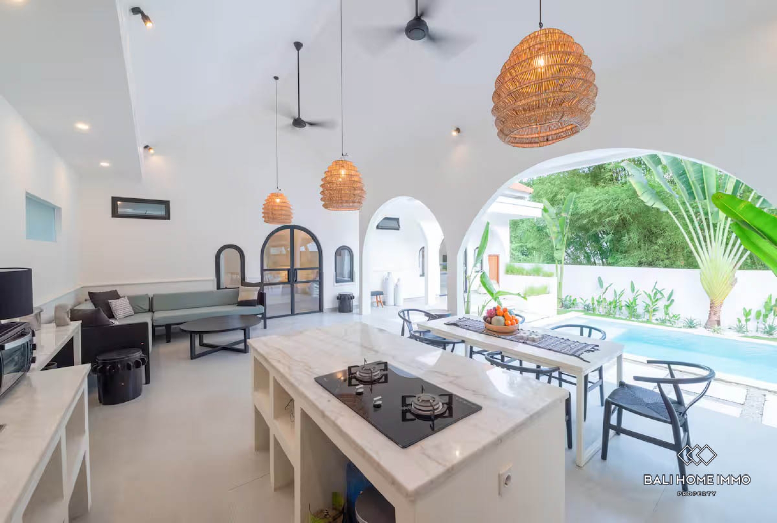 3 bedroom Family Villa with Garden for rental in Padang Linjong Canggu — image 4