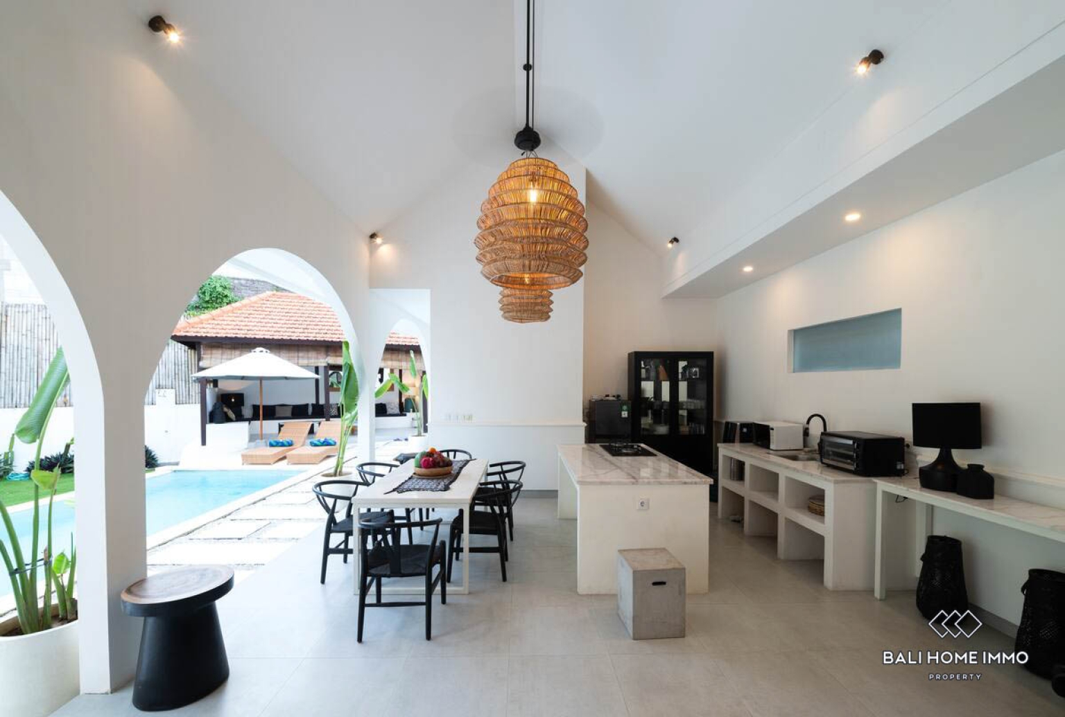 3 bedroom Family Villa with Garden for rental in Padang Linjong Canggu — image 3