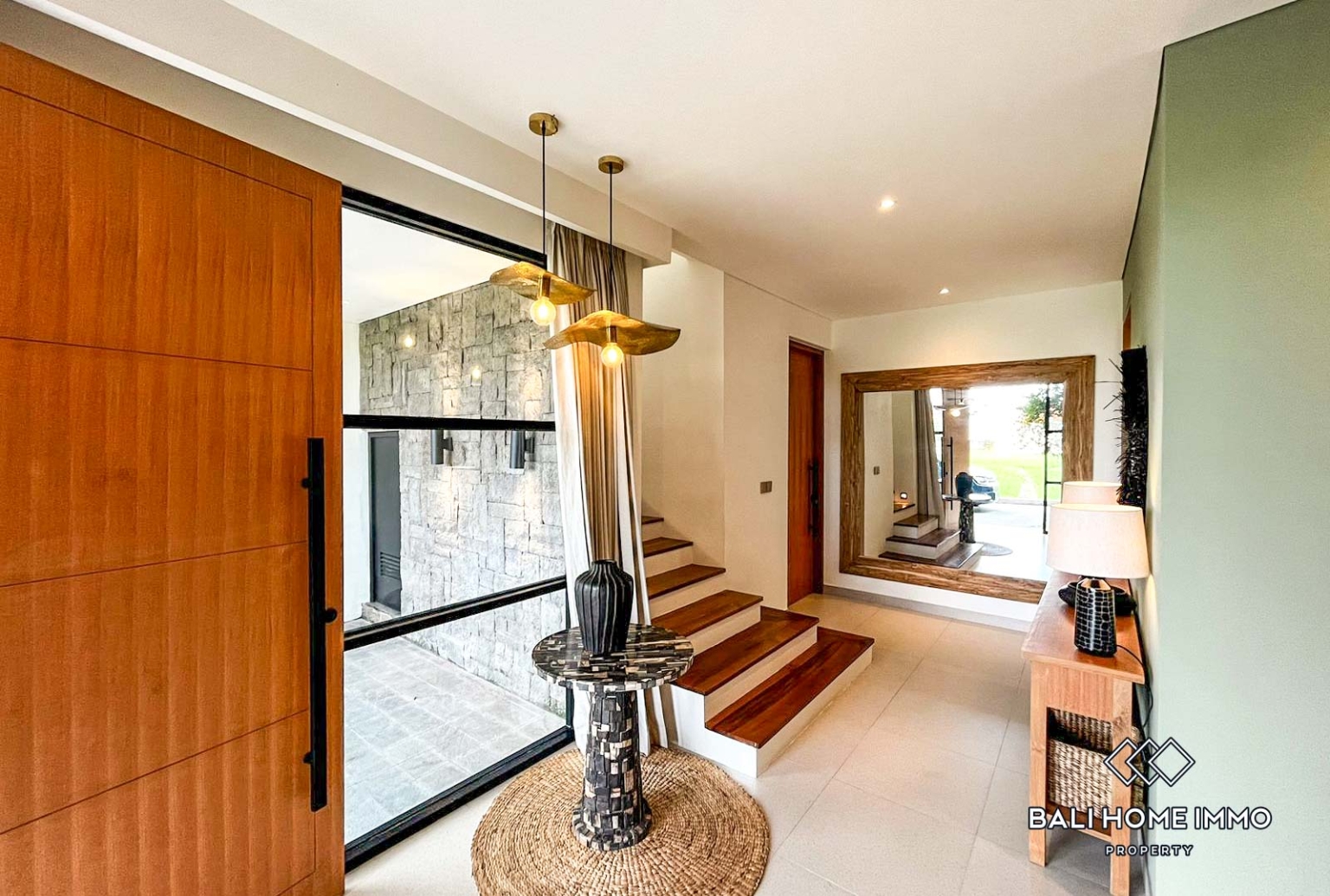3 Bedroom Modern Family Villa for Rent in Canggu Berawa — image 2
