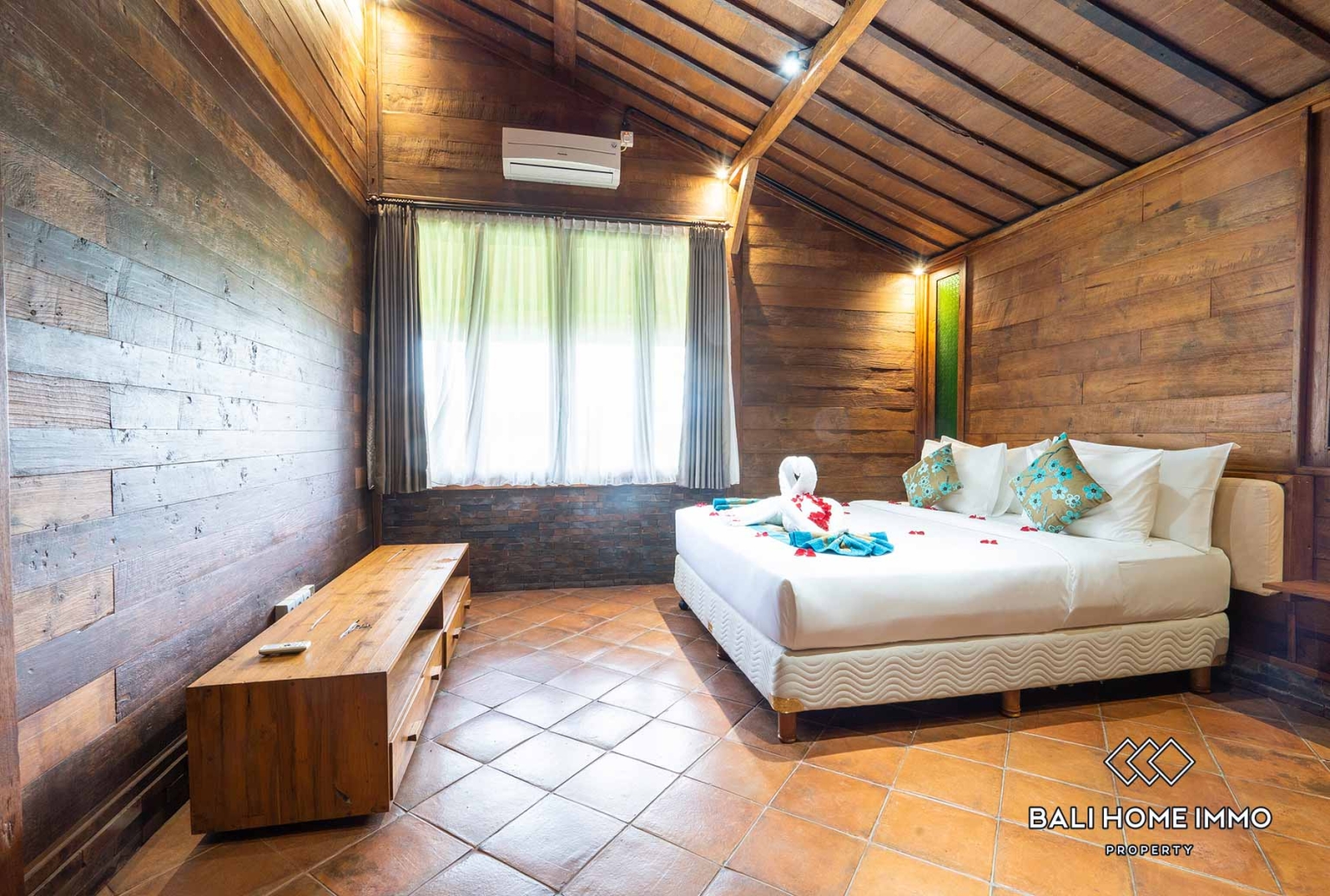 3 Bedroom Ricefield View Villa for Rent in Ubud — image 17