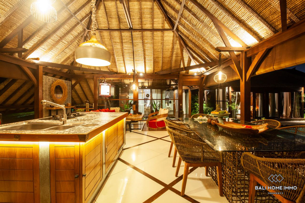 3 Bedroom Villa for Monthly Rental in the center of Berawa Canggu Bali — image 9