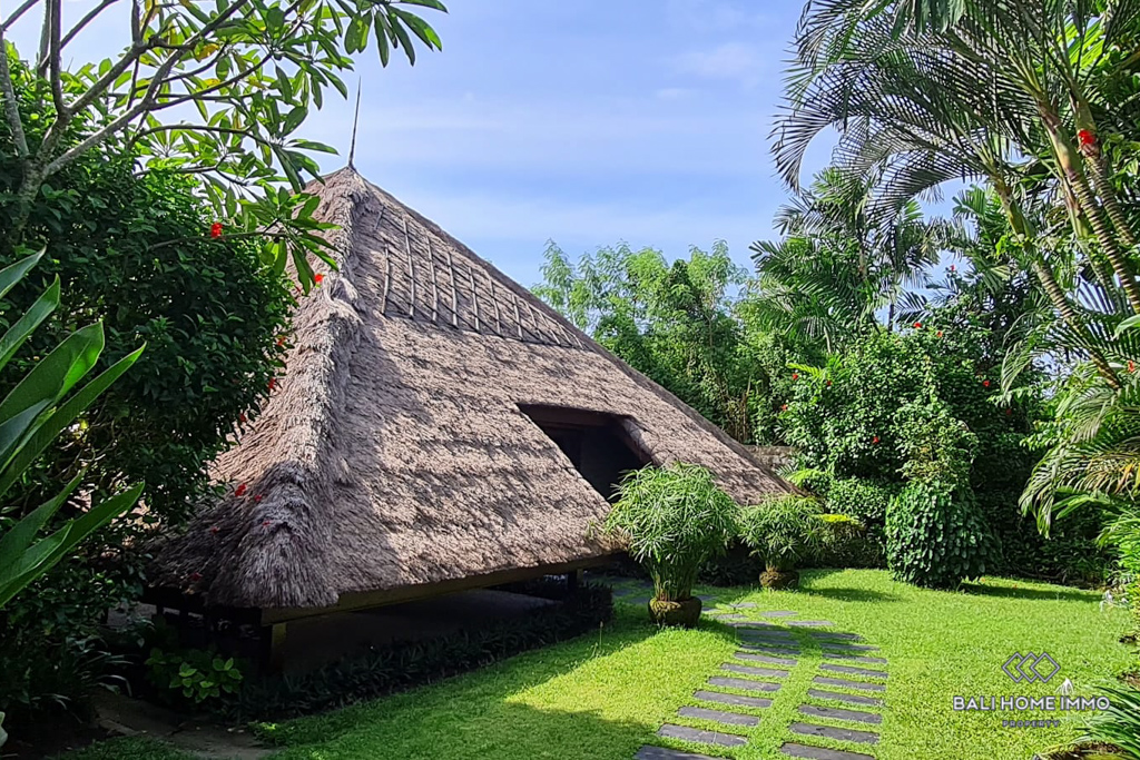 3 Bedroom Villa for Monthly Rental in the center of Berawa Canggu Bali — image 1