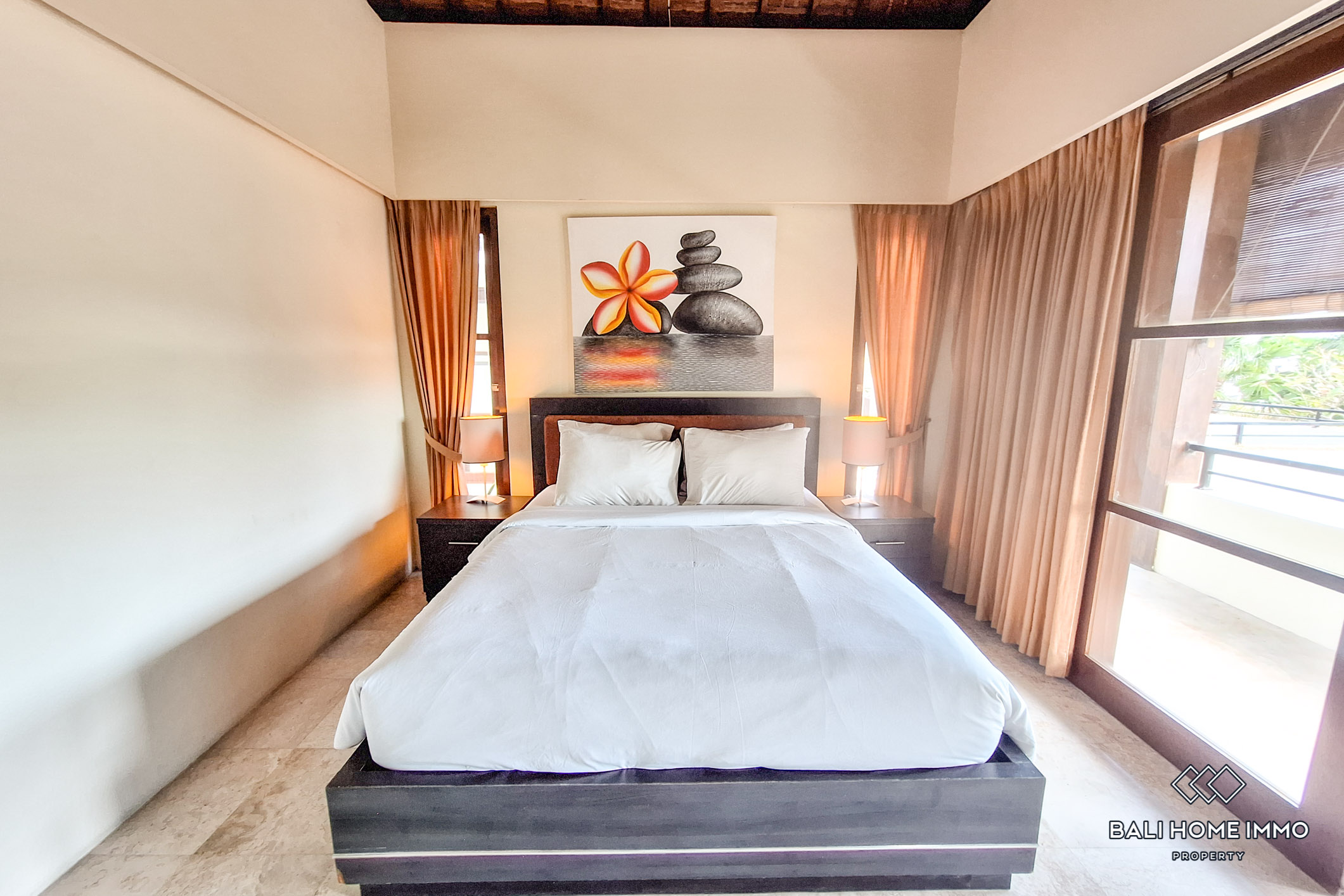 3 Bedroom Villa with garden for Rent near Nelayan Beach Canggu — image 10
