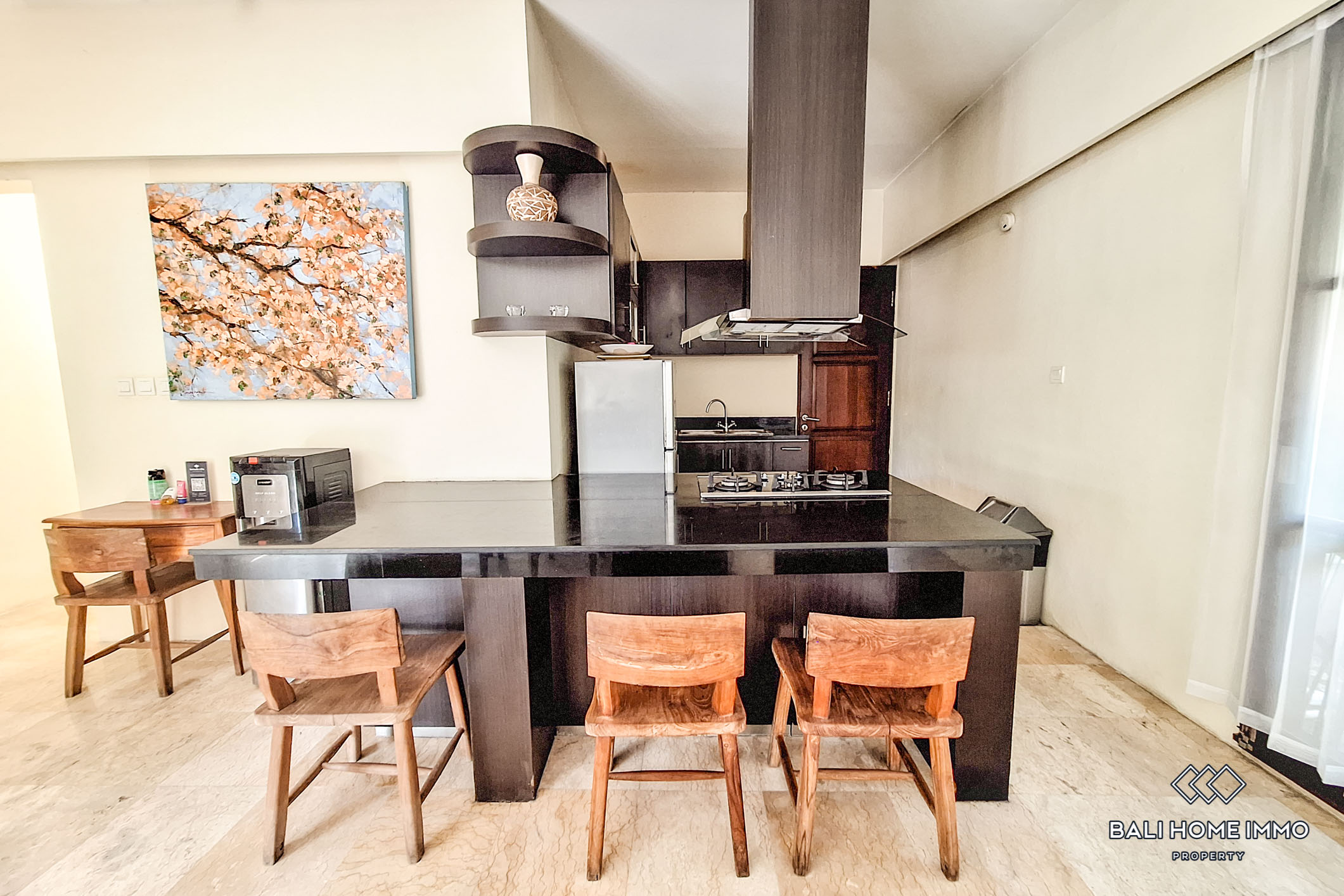 3 Bedroom Villa with garden for Rent near Nelayan Beach Canggu — image 7