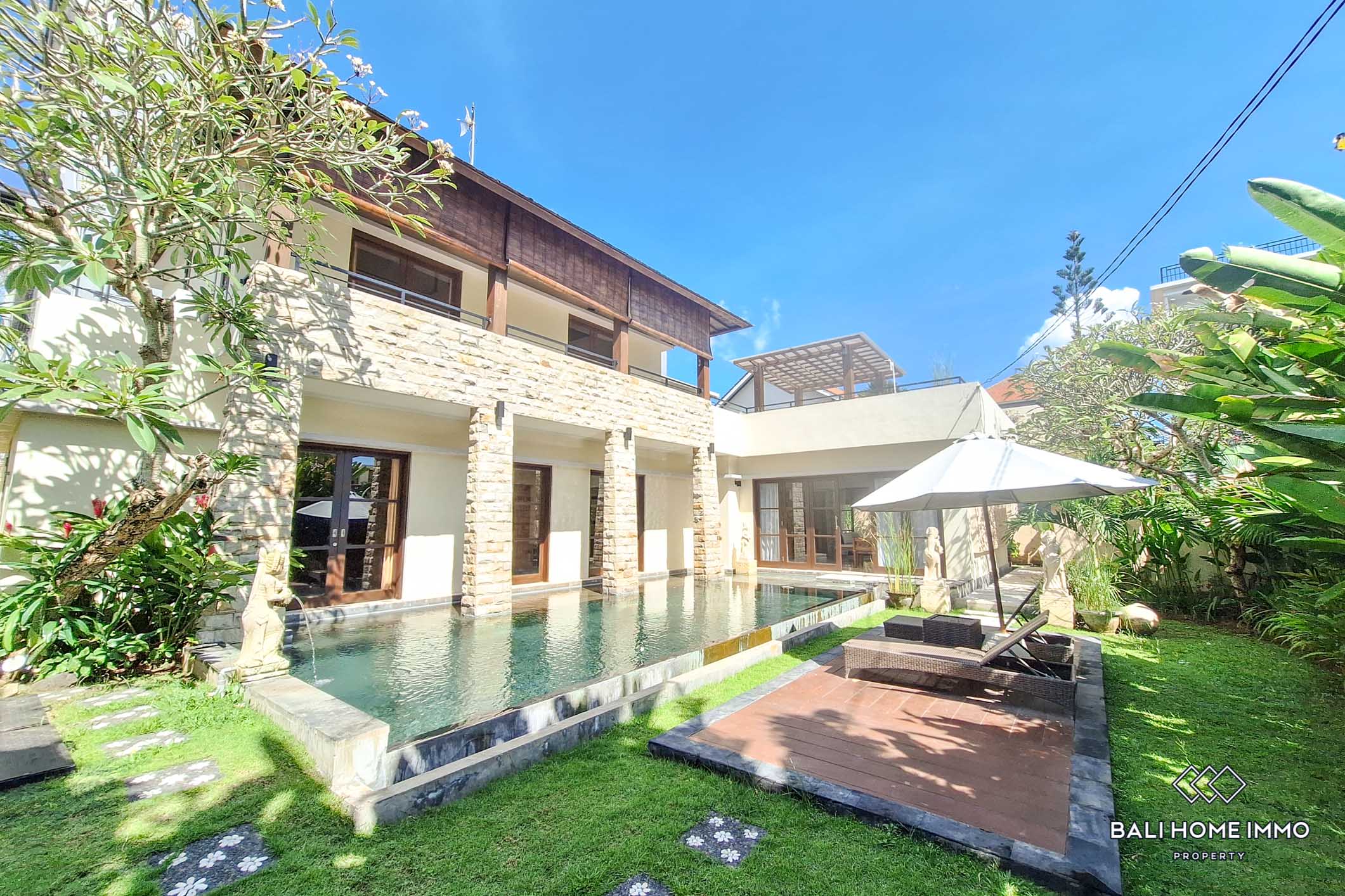 3 Bedroom Villa with garden for Rent near Nelayan Beach Canggu
