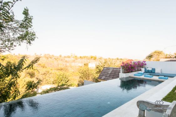 3 Bedroom villa with ocean view for Rent in Bali Melasti