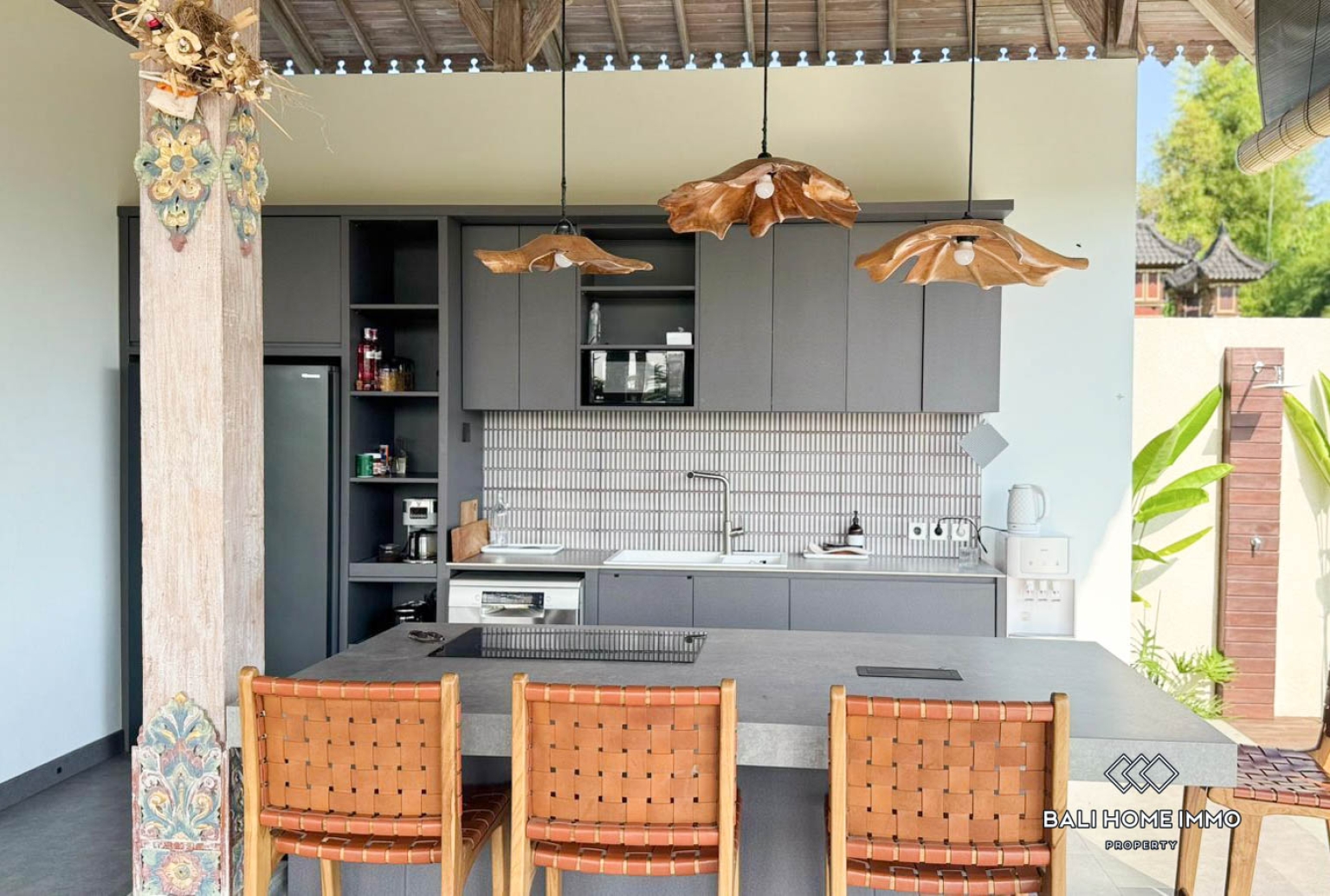 3 Bedroom Villa with Rice Field Views For Rent in Ubud — image 2
