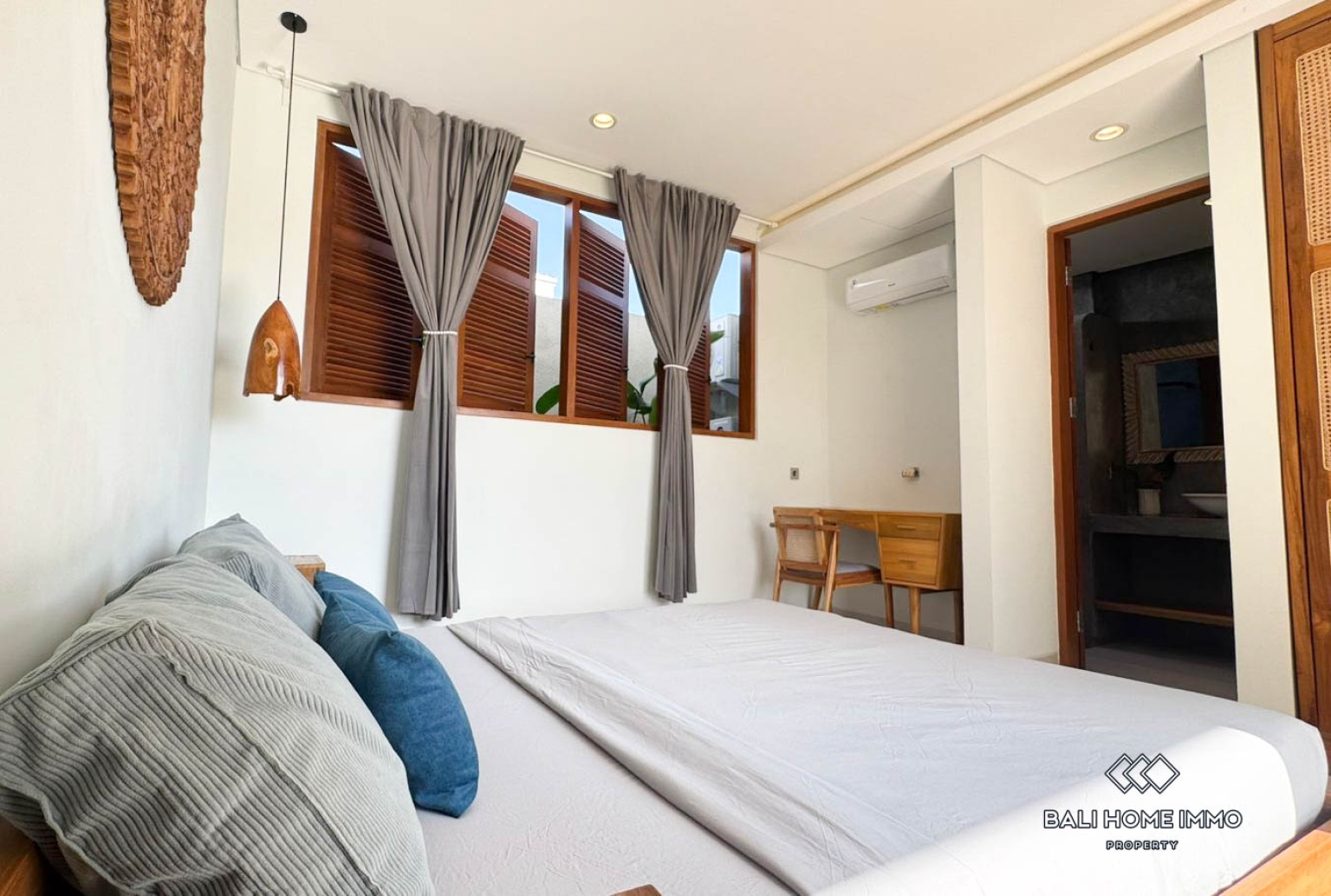 3 Bedroom Villa with Rice Field Views For Rent in Ubud — image 8