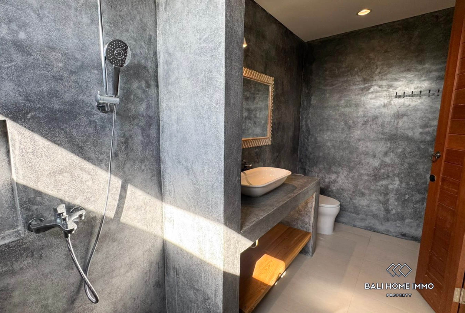 3 Bedroom Villa with Rice Field Views For Rent in Ubud — image 9