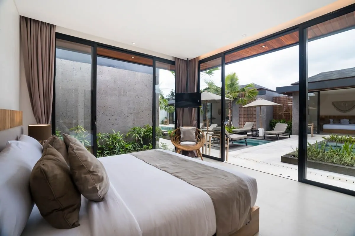 6 BR Rice-Field Tropical-Modern Villa Ubud — 6BR Villa Rental in Ubud — image 11