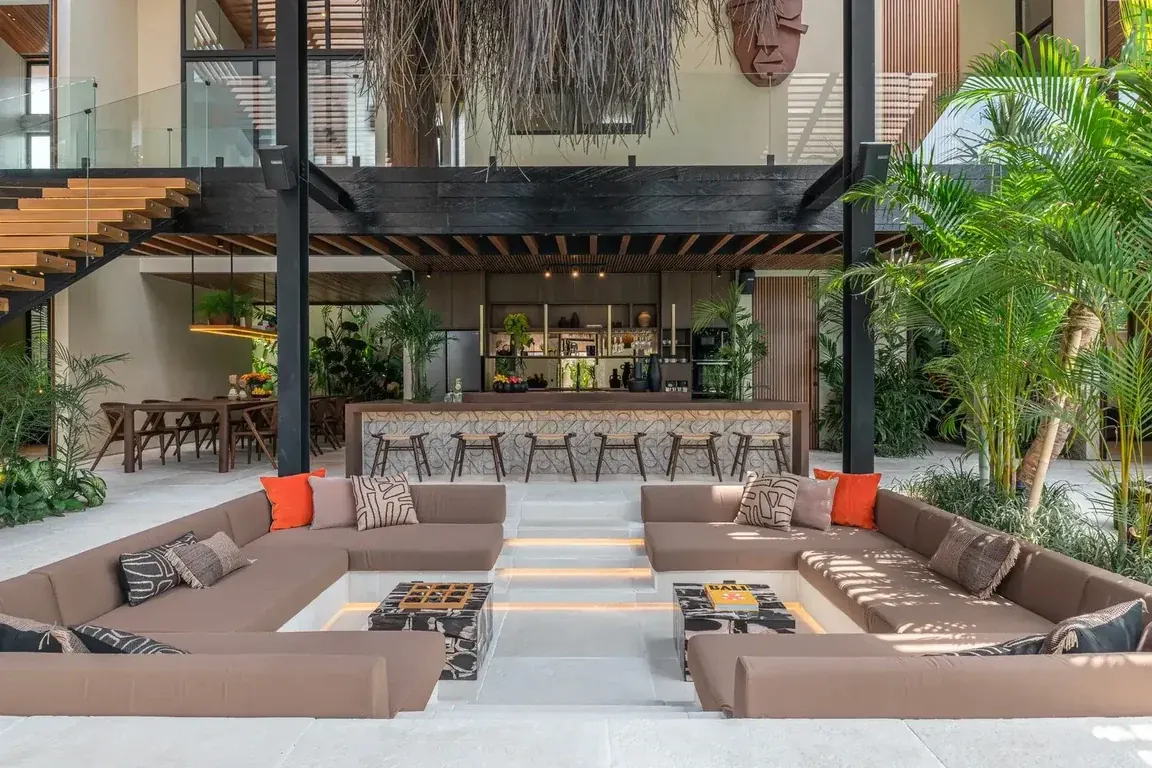 6 BR Modern Cinema Villa Canggu — 6BR Villa Rental in Canggu — image 7