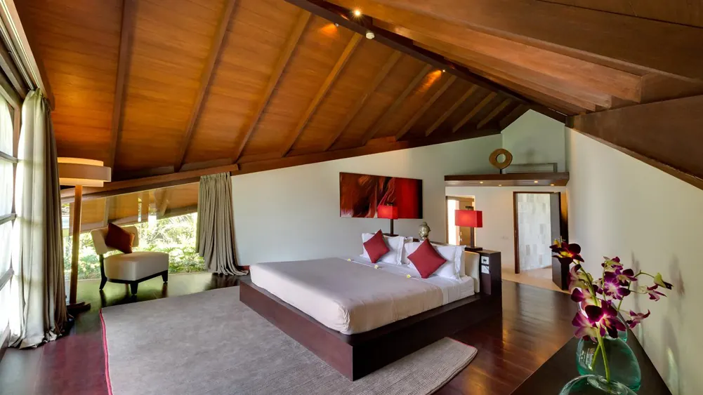 4 BR Architect-Designed Tropical Garden Villa Seminyak — 4BR Villa Rental in Seminyak — image 10
