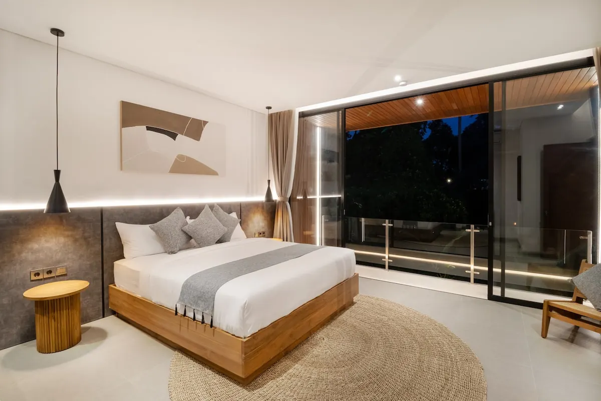 6 BR Tropical-Modern Glass Villa Ubud — 6BR Villa Rental in Ubud — image 12