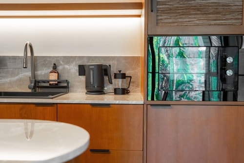Deluxe 1BR Suite with Pool Access in Ubud Center in Ubud, Bali — image 8