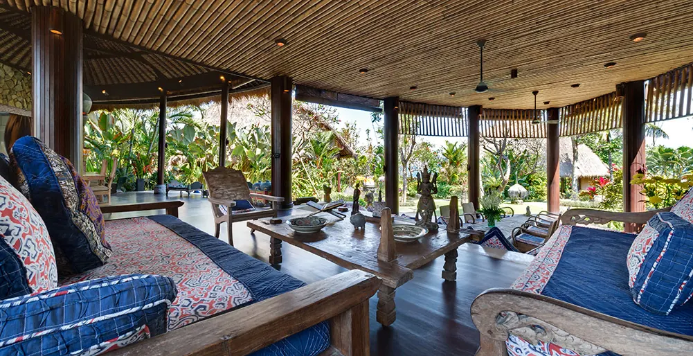 7 BR Oceanfront Tropical Garden Villa Canggu — 7BR Villa Rental in Seseh — image 6