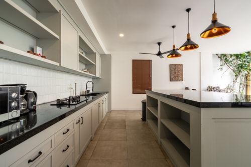 Elegant 4BR Berawa Villa | Pool, Near Beaches in Canggu, Bali — image 4