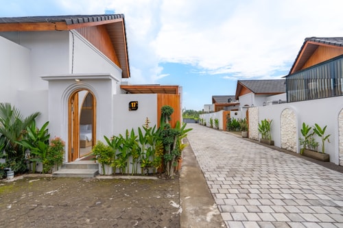 2BR Ubud Pool Villa | Outdoor Kitchen, Near Palace in Ubud, Bali — image 10