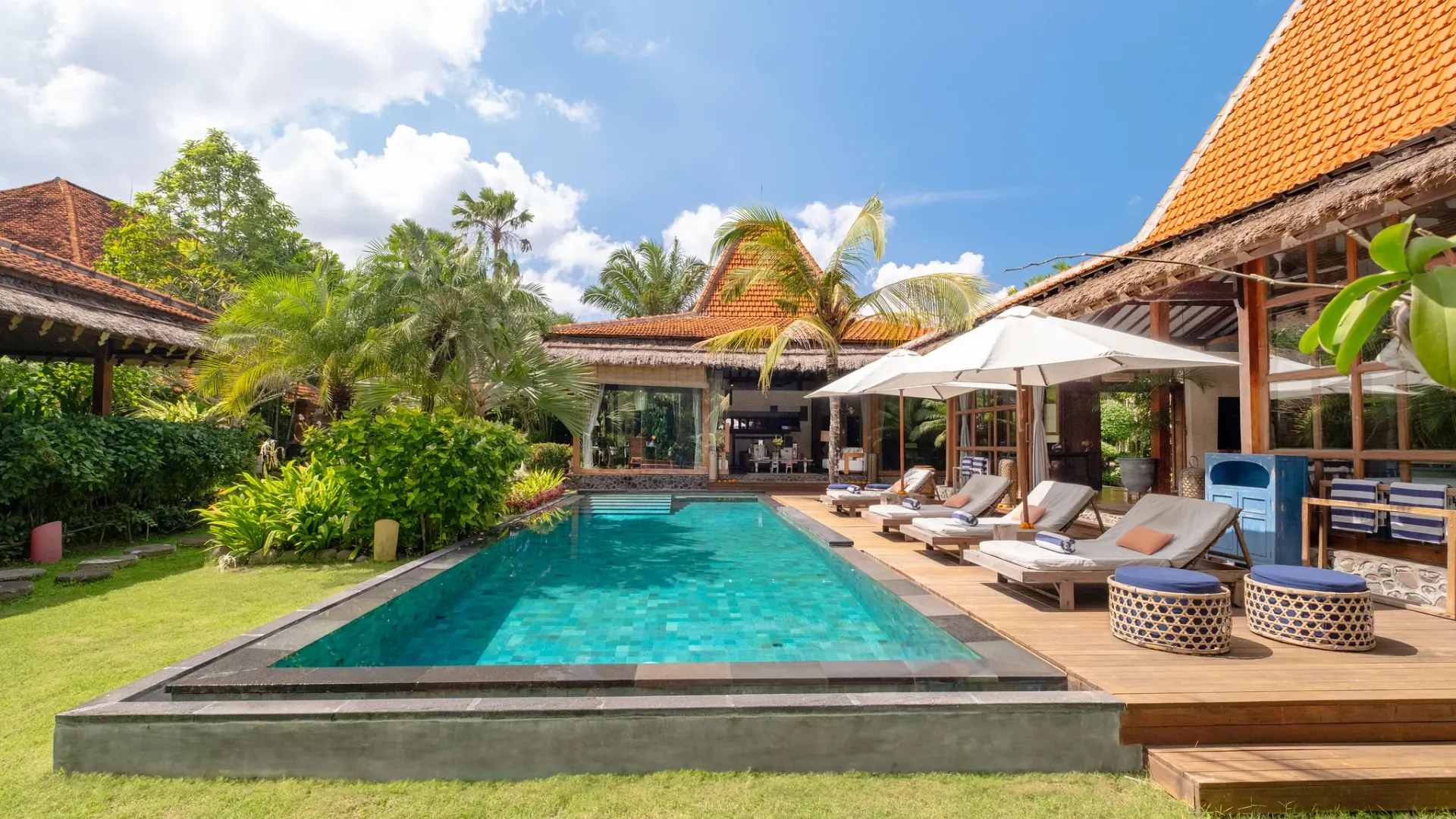 7 BR Private Retreat Canggu — 7BR Villa Rental in Canggu