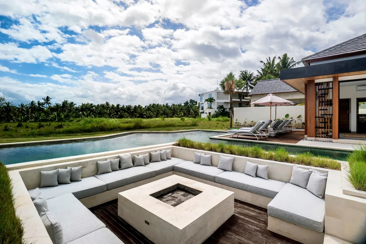 10 BR Tropical-Modern Pool Estate Ubud — 10BR Estate Rental in Ubud — image 3