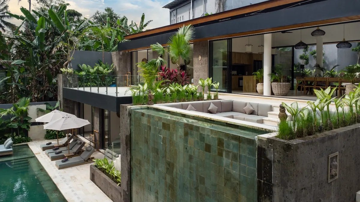 6 BR Stone Jungle-View Retreat Ubud — 6BR Villa Rental in Ubud — image 3