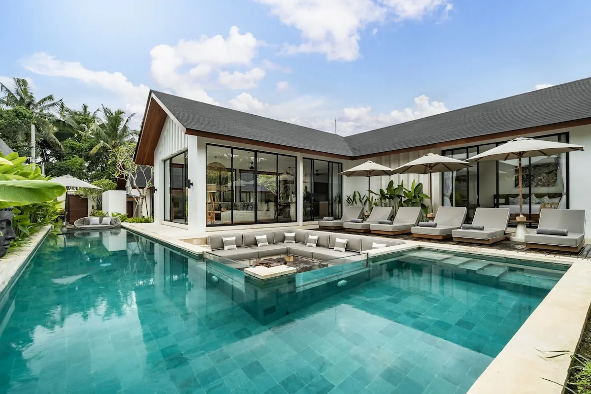 4 BR Tropical-Modern Pool Villa Ubud — 4BR Villa Rental in Ubud